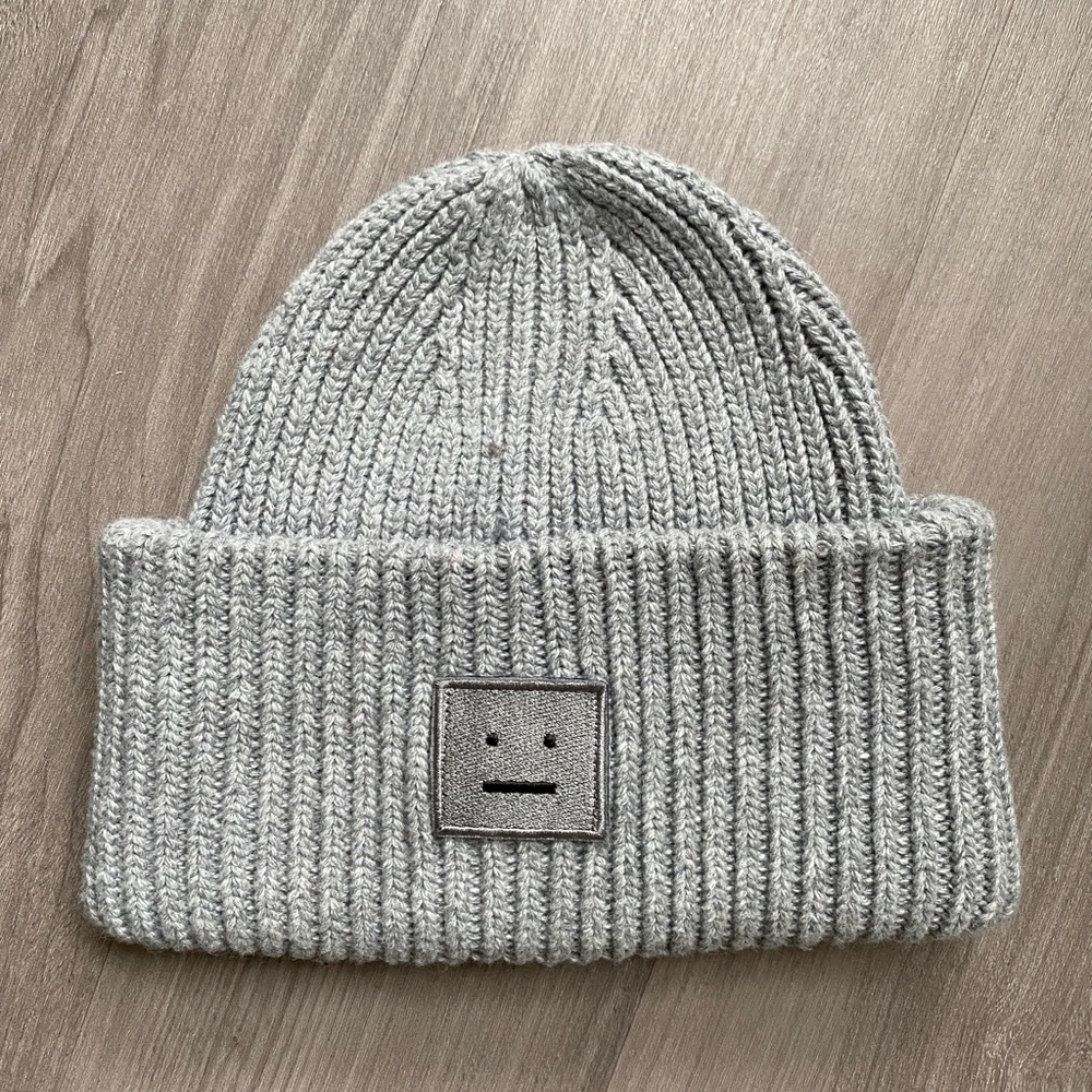 Acne studios face pansy wool beanie - grey